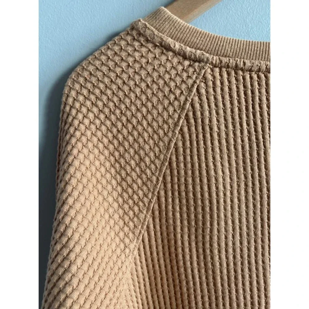The North Face LARGE Chabot Crew Neck Waffle Knit Thermal Top Women's Tan Beige
